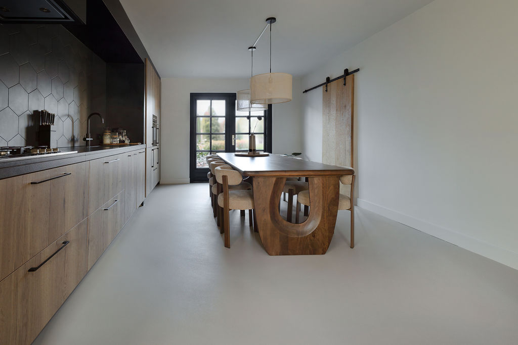 Keuken en eetkamer op één vloer